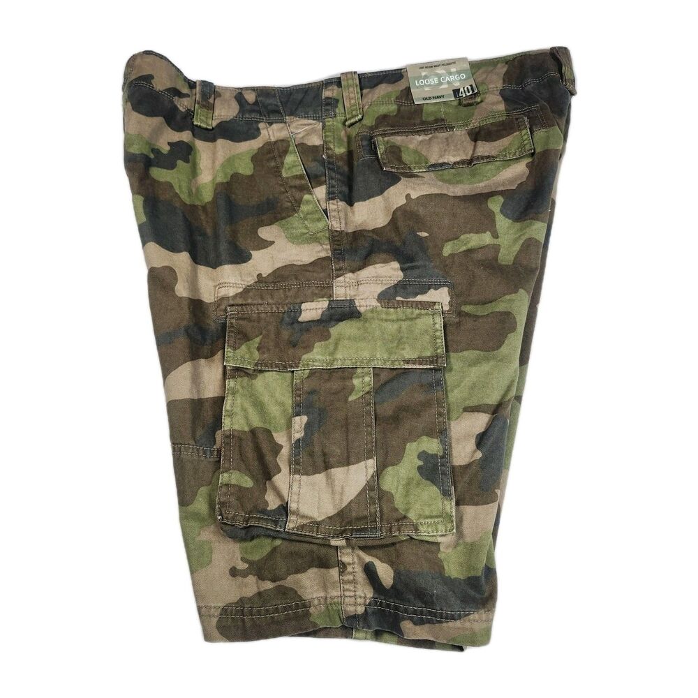 Old Navy At Knee Camouflage Loose Cargo Shorts Mens Size 40 x 10.5 NEW